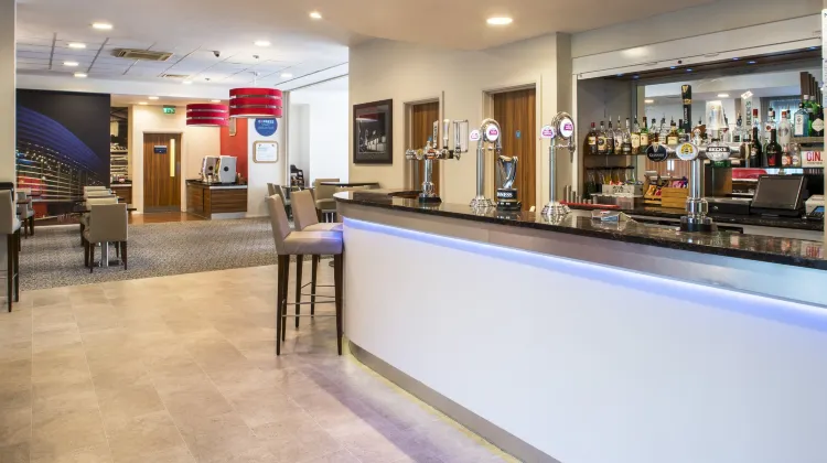 Holiday Inn Express Leicester City Facilities