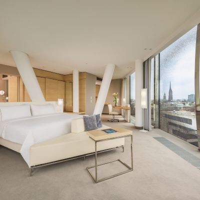 Junior Horizon King Suite with City View 威斯汀漢堡酒店優惠