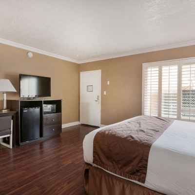 Suite with One King Bed and One Queen Bed-Non-Smoking Americas Best Value Inn & Suites Anaheim Promo Code