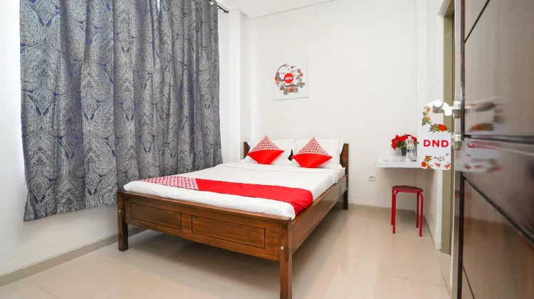 OYO Flagship 318 K1 Upn Rungkut Madya 外観