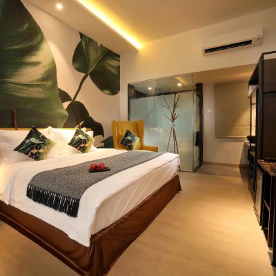 Deluxe King Room Sojourn Guest House Promo Code