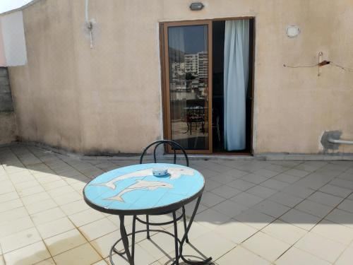 带露台一室公寓