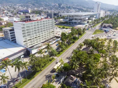 Ramada by Wyndham Acapulco Hotel & Suites Hotels in 