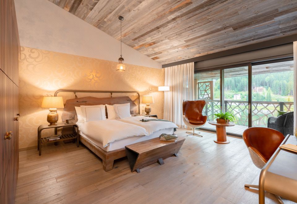 全景湖景双人房带阳台