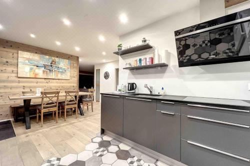 Plein Ciel I Balcony I Close to Cable Cars I Car ParkTwo-Bedroom Apartment