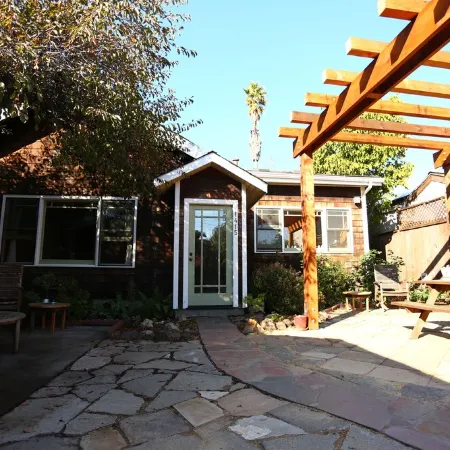 3 bed / 1 bath house in Prime Berkeley Location Отели в г. Беркли