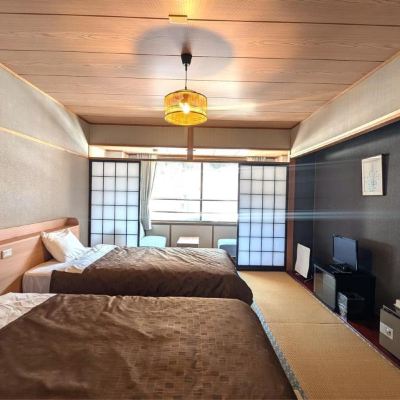 モダン和風ツインルーム 鶯宿温泉 ホテル加賀助 クーポン