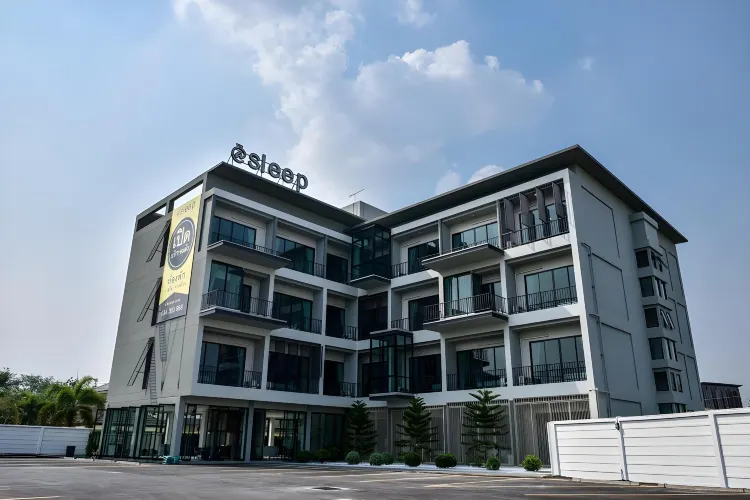 ห้องดีลักซ์ เตียงใหญ่ 1 เตียง