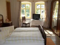 Wein-Hotel Auberge Mistral