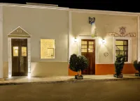 Casa Del Maya Bed & Breakfast