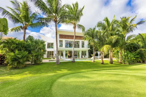 Luxury Villa Waterfall - Pool & BBQ