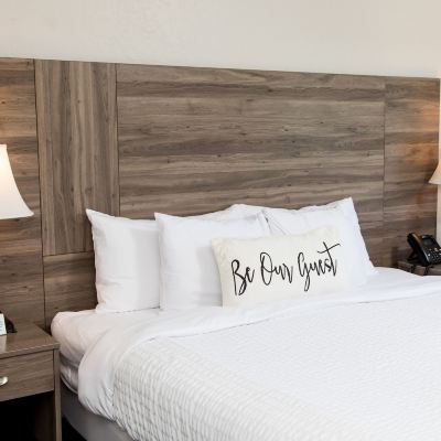 Basic Single Room, 1 King Bed Harvest Inn Promo Code