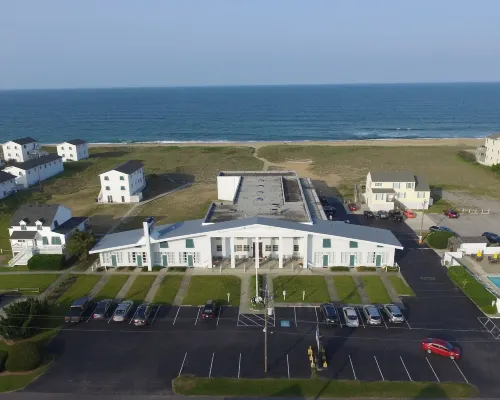 Days Inn by Wyndham Kill Devil Hills Oceanfront - Wilbur Hotels in Dare County