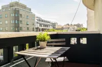 Avenue Hostel & Suites