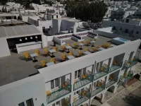Play Paros