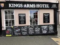 The Kings Arms Hotel a 