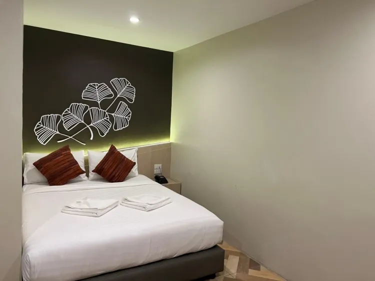 ห้องมาตรฐานเตียงควีนไซส์ (ไม่มีหน้าต่าง)