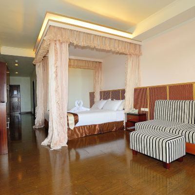 蜜月雙人房， 1 張特大床， 按摩浴缸， 海洋景觀 帕勞愛來度假會館優惠