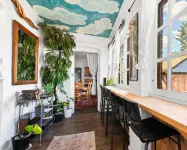 Bunk & Brew Historic Lucas House - Hostel