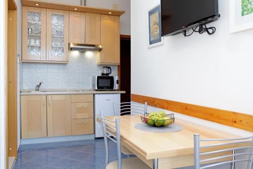 一卧室公寓（带阳台）