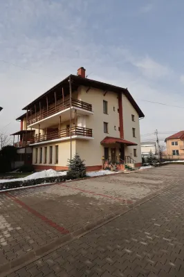 Pensiunea Maria , Floresti Các khách sạn ở 