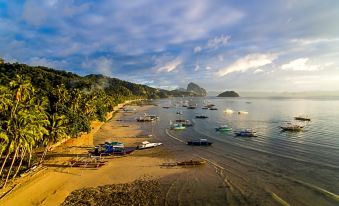 El Nido Mahogany Beach