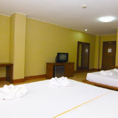 Family Room - 2 x Double bed Uno Business Hotel Promo Code