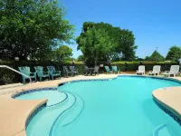 Travelodge by Wyndham Arlington/Dallas Area Hotels in Arlington