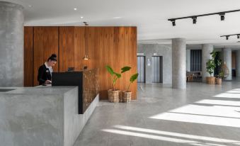 Blue Sky City Beach Hotel - Housity