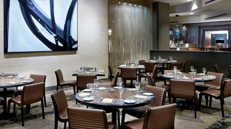 Hilton Anaheim Dining/Restaurant