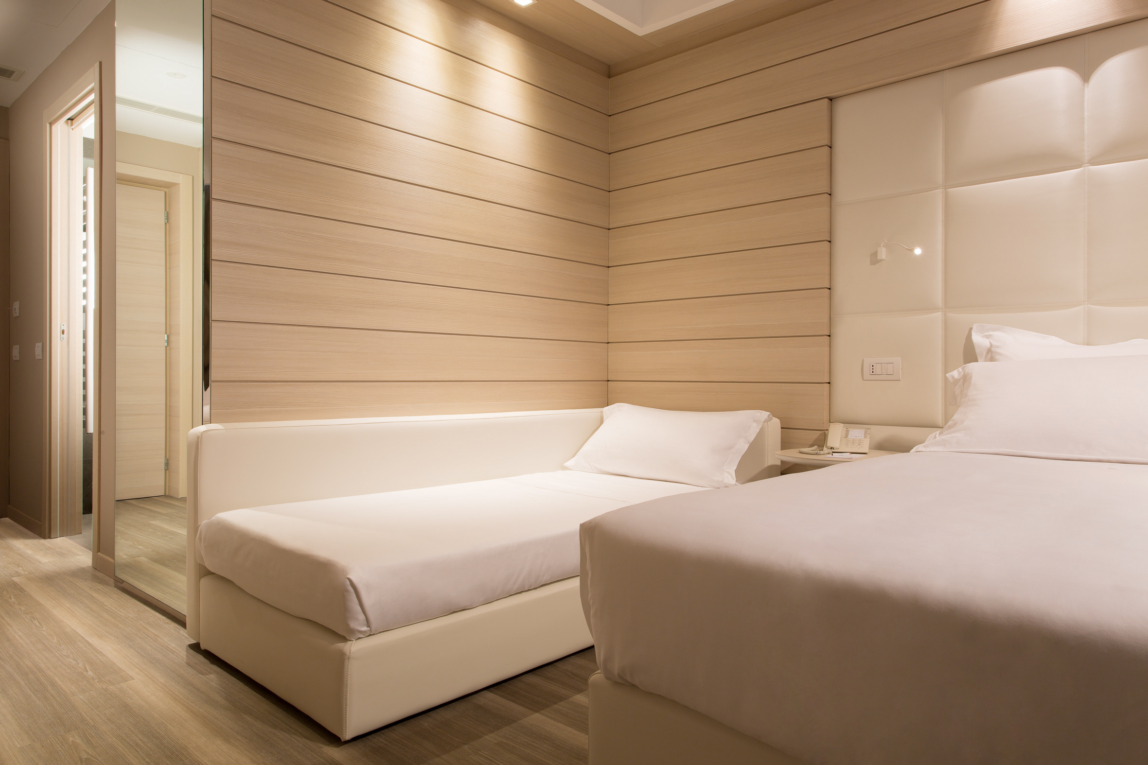 带海景豪华三人房