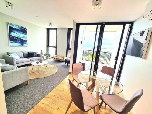 309 Waterfront One-Bedroom Apartment