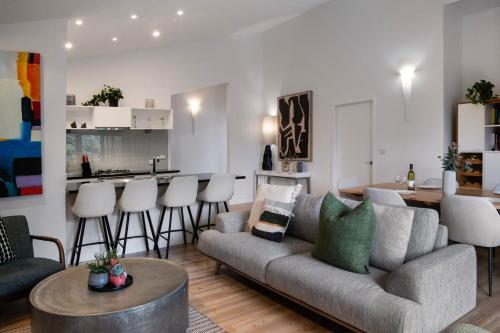 Delfryn - Stylish and Modern, with Great Views 三卧室房屋