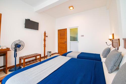 带阳台的三人房