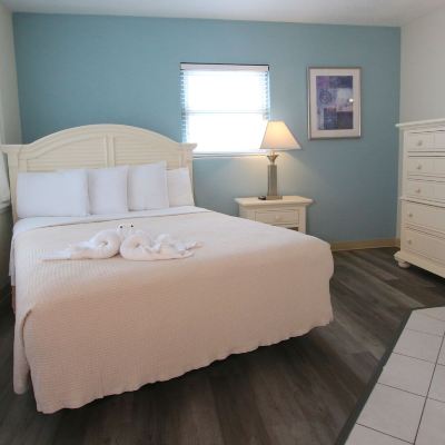Room, 1 Queen Bed with Sofa Bed, Jetted Tub, Pool View Crusader Oceanfront Resort Promo Code