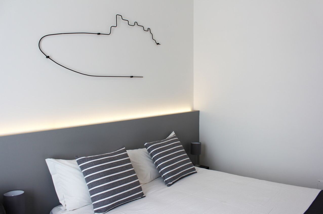 商务三人房，1张大床，无烟城景房