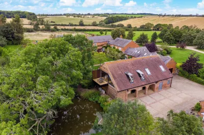 14 Acres Hotels in 