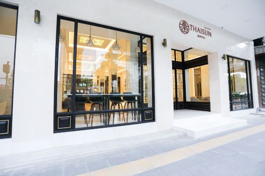 Thaisun Bangkok Hotel (Near BTS Phra Khanong)