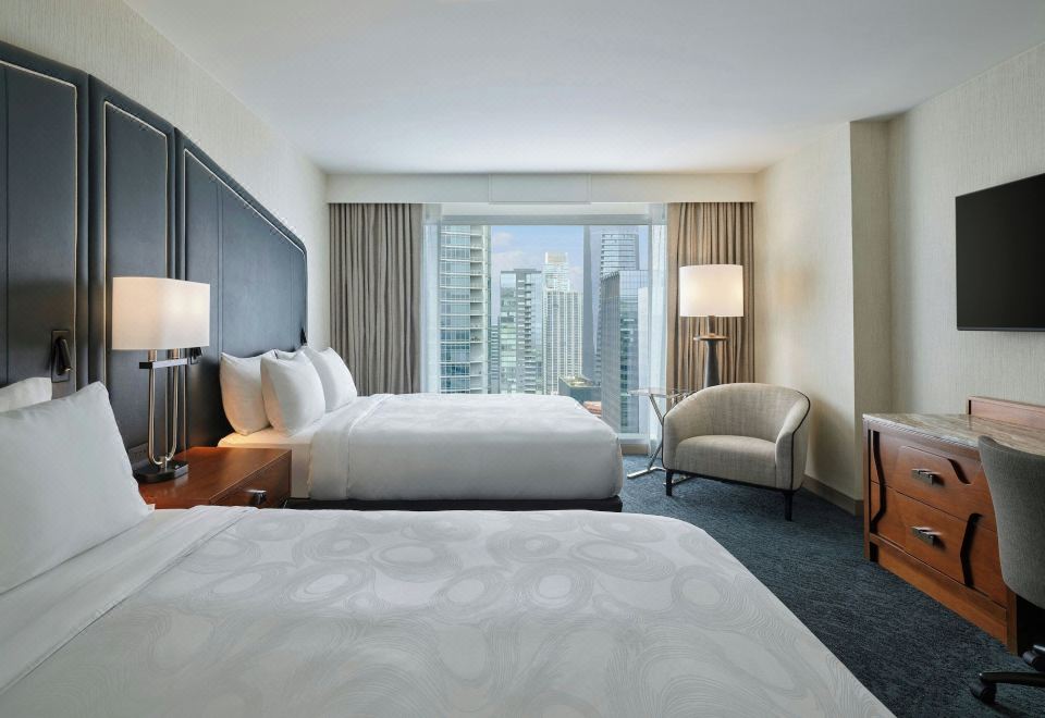 Guest Room, 2 Queen, Skyline View, Top Floor