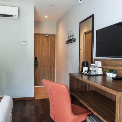 Deluxe Queen Room With Pool View White Lodge Promo Code