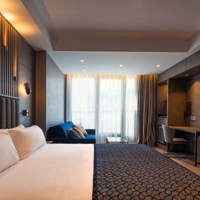 Deluxe Suite with Terrace Catalonia Gran Vía Bilbao Promo Code
