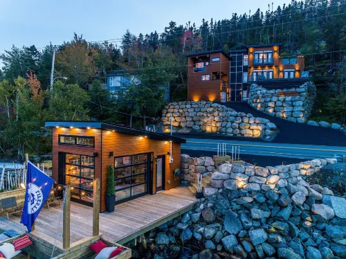 Seacliff- Luxury Halifax Waterfront Paradise -Pool, Hot Tub, Wharf & Boathouse