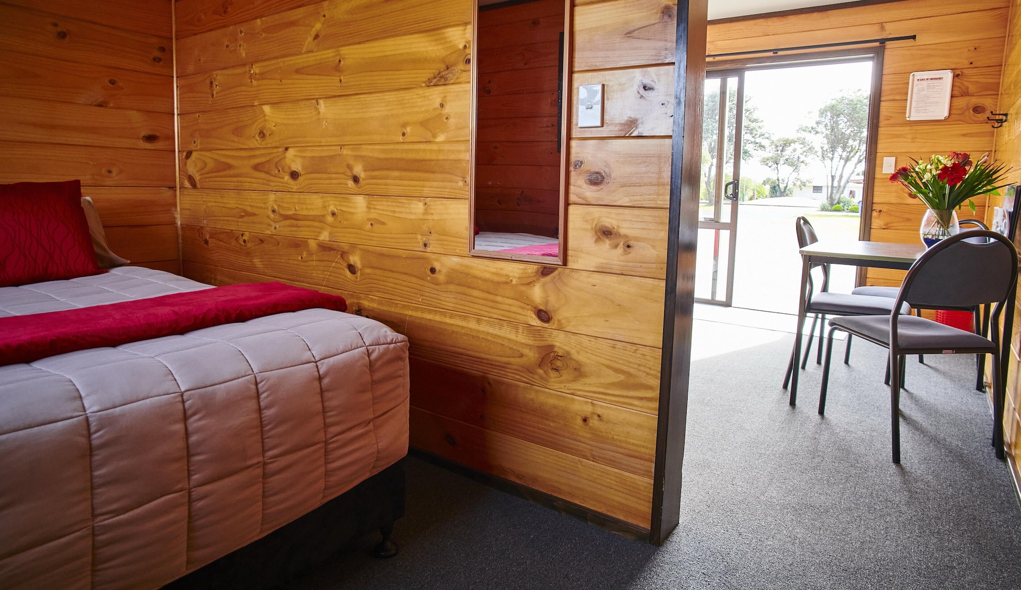 Greymouth Seaside Top 10 Holiday ParkSmall Standard Cabin (Shared Bathroom And Kitchen)