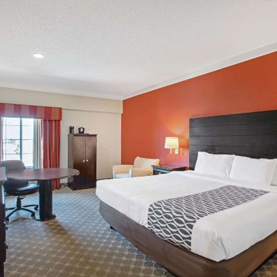 King Room La Quinta Inn & Suites by Wyndham Panama City Beach Promo Code