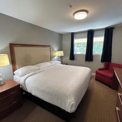 Guest Room Hillside Inn Promo Code