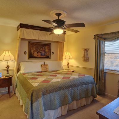 Deluxe Suite, Multiple Beds, Balcony, Mountain View Blue Mountain Mist Country Inn & Spa Promo Code