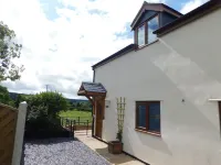 Mossy Lodge Hotels in 