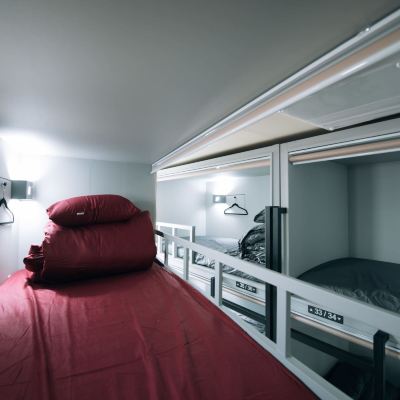 Shared Dormitory, Men Only (8 People, 402) 미드타운 호스텔 쿠폰