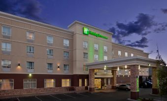 Holiday Inn & Suites Kamloops