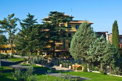 Green Hotel Poggio Regillo のホテル